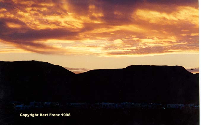 SunsetX1.jpg (26735 bytes)